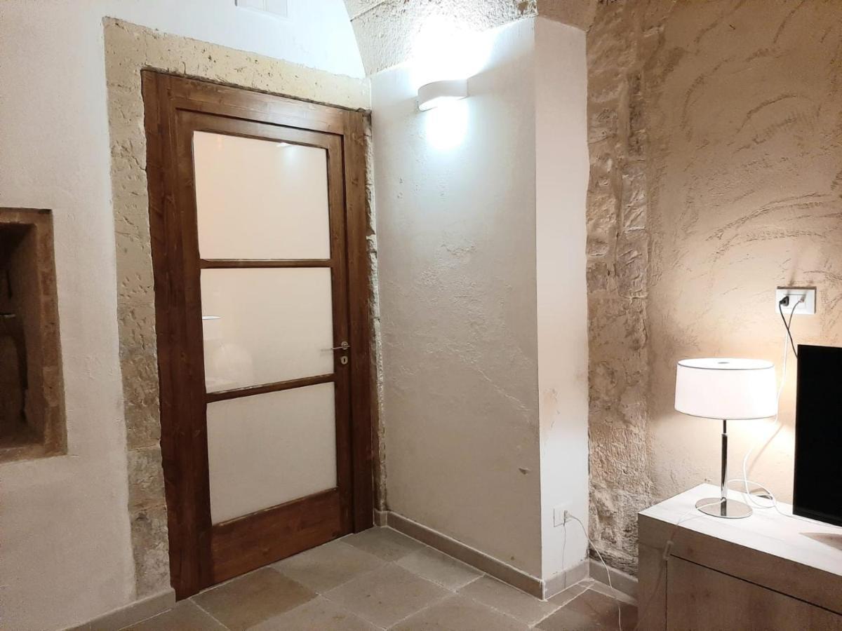 Dimora Salentina Via Scarambone Lecce Apartment Bagian luar foto