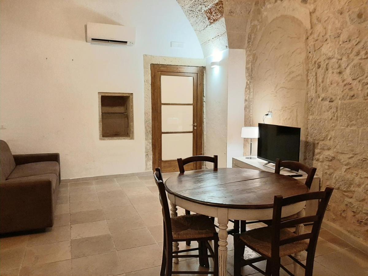 Dimora Salentina Via Scarambone Lecce Apartment Bagian luar foto