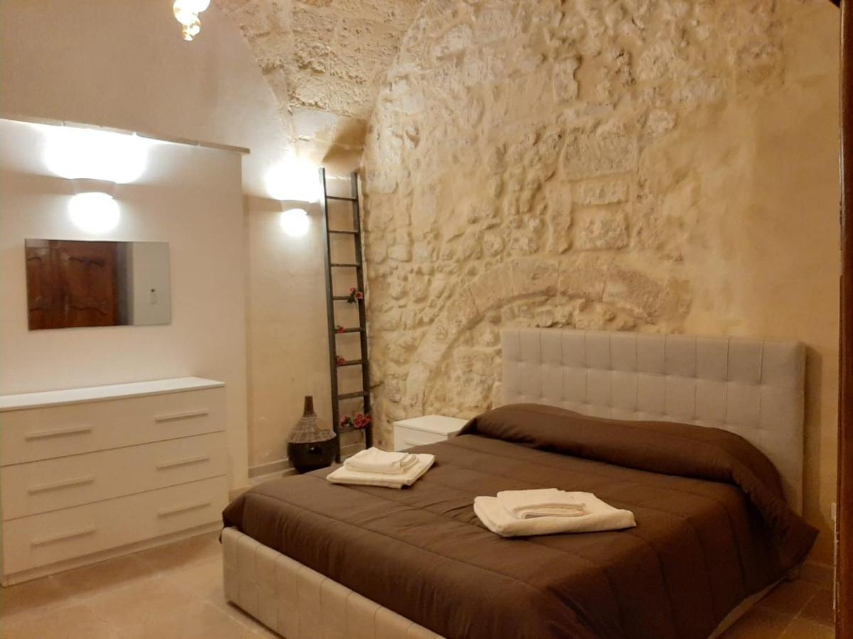 Dimora Salentina Via Scarambone Lecce Apartment Bagian luar foto