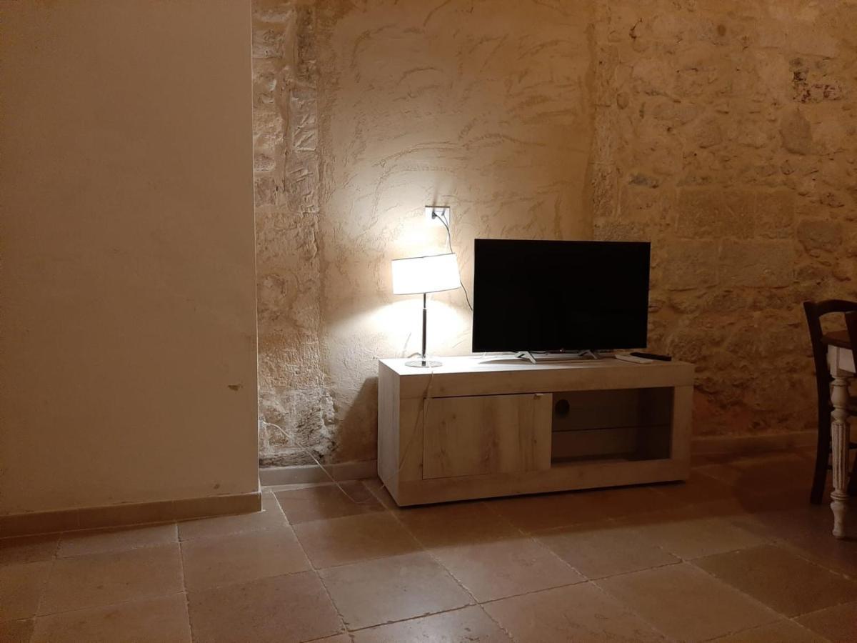 Dimora Salentina Via Scarambone Lecce Apartment Bagian luar foto