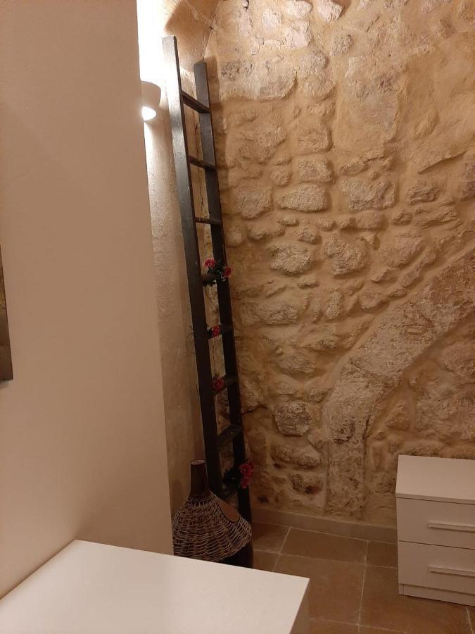 Dimora Salentina Via Scarambone Lecce Apartment Bagian luar foto