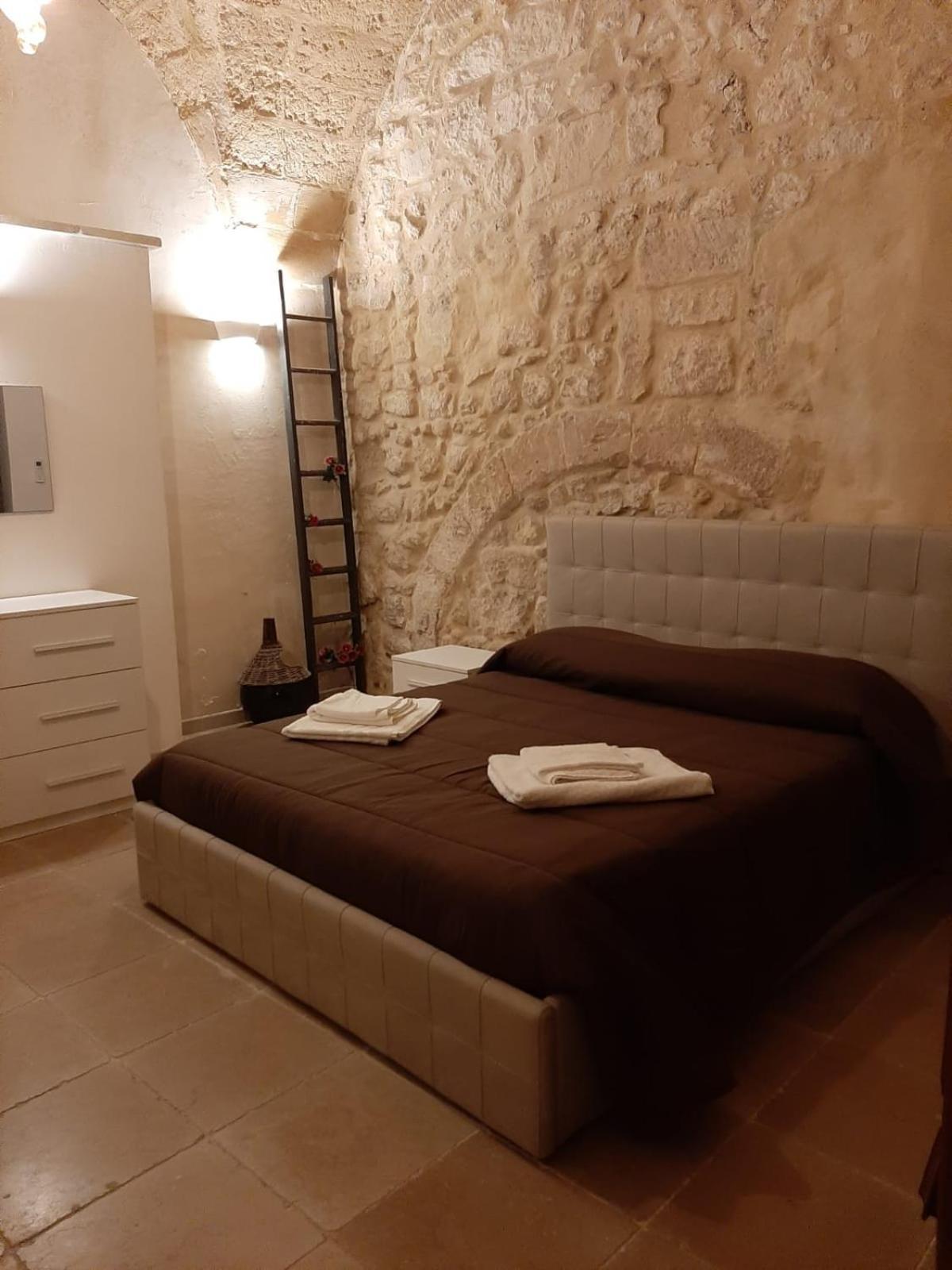 Dimora Salentina Via Scarambone Lecce Apartment Ruang foto